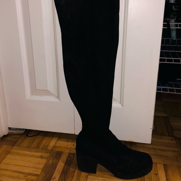 Boots 👢 - Picture 3 of 6